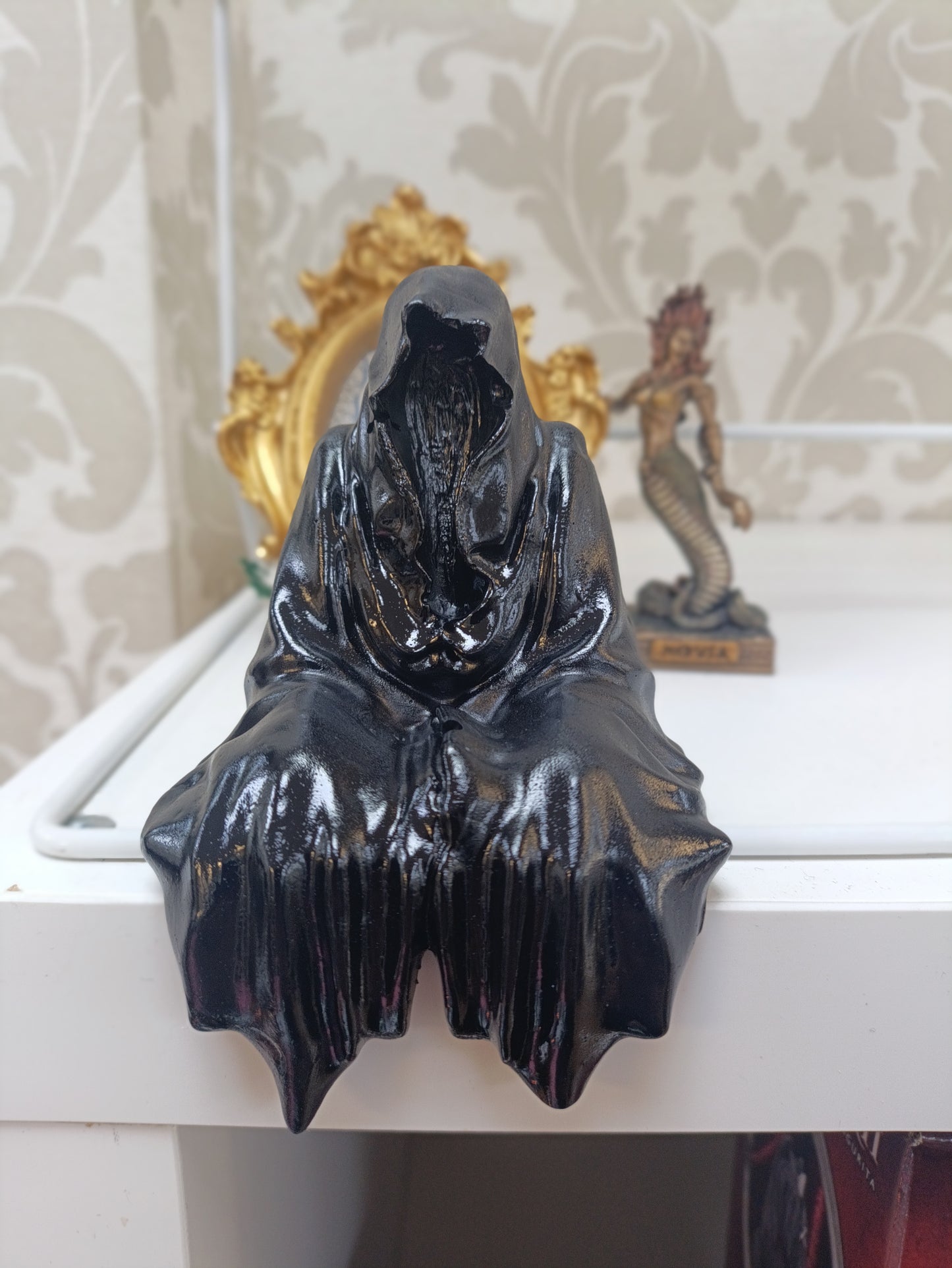 Sitting Reaper